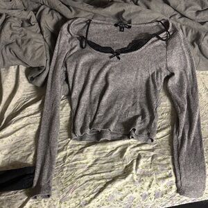 Chic Gray Long Sleeve Ribbed Top